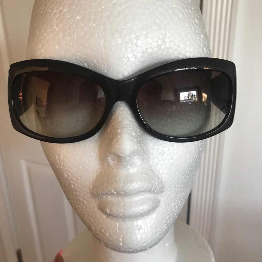 Brown Tortoise Color Valentino Sunglasses - Picture 2 of 6